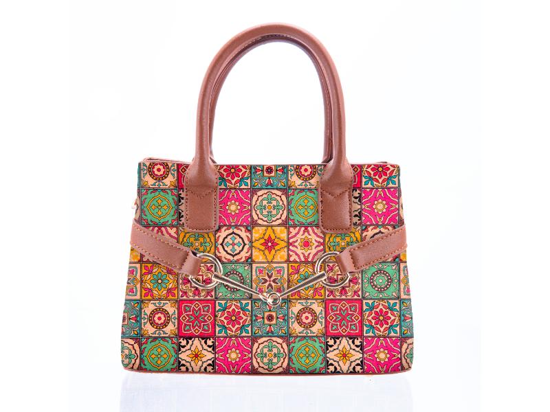 Bolsa feminina minimalista e elegante em cortiça